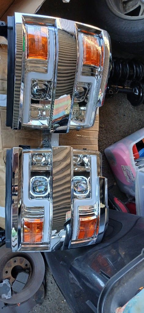 Lighting Technology:DRL LED. For Chevrolet Silverado 25OO HD2O15 TO 2O19. For Chevrolet Silverado 35OO HD2O15 TO 2O19. 1 X Pair ofLED Tube Headlights