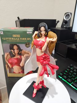 BANPRESTO One Piece Glitter & Glamours Boa Hancock Christmas Style Figure Red