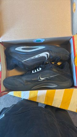 Nike Low-Top Basketball Sneakers Black women 13 , men 11