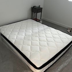 Great Condition Queen Mattress & Bed frame 