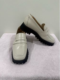 Clarks Stayso Edge Ivory Leather Loafers 8.5 M