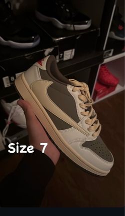 Travis Scott x Air Jordan 1 Low "Reverse Mocha" Style (Size 7)