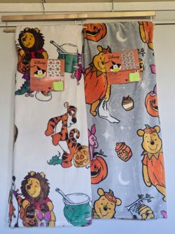 🎃 Winnie The Pooh Halloween Blankets 🎃