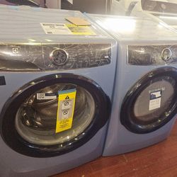 New Electrolux Front Load Washer And Dryer Set 