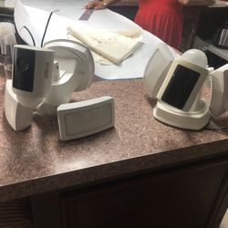 Wireless Camera With Floodlight And Sensor 