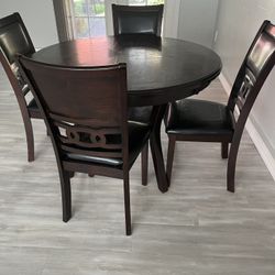 Dining Table Set + 2 Recliner Sofa And Loveseat. Coffee Table 