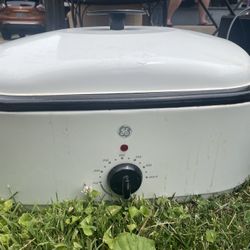 Large White GE Roaster Oven 