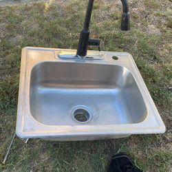 25 By 22 Kitchen Sink With Faucet 