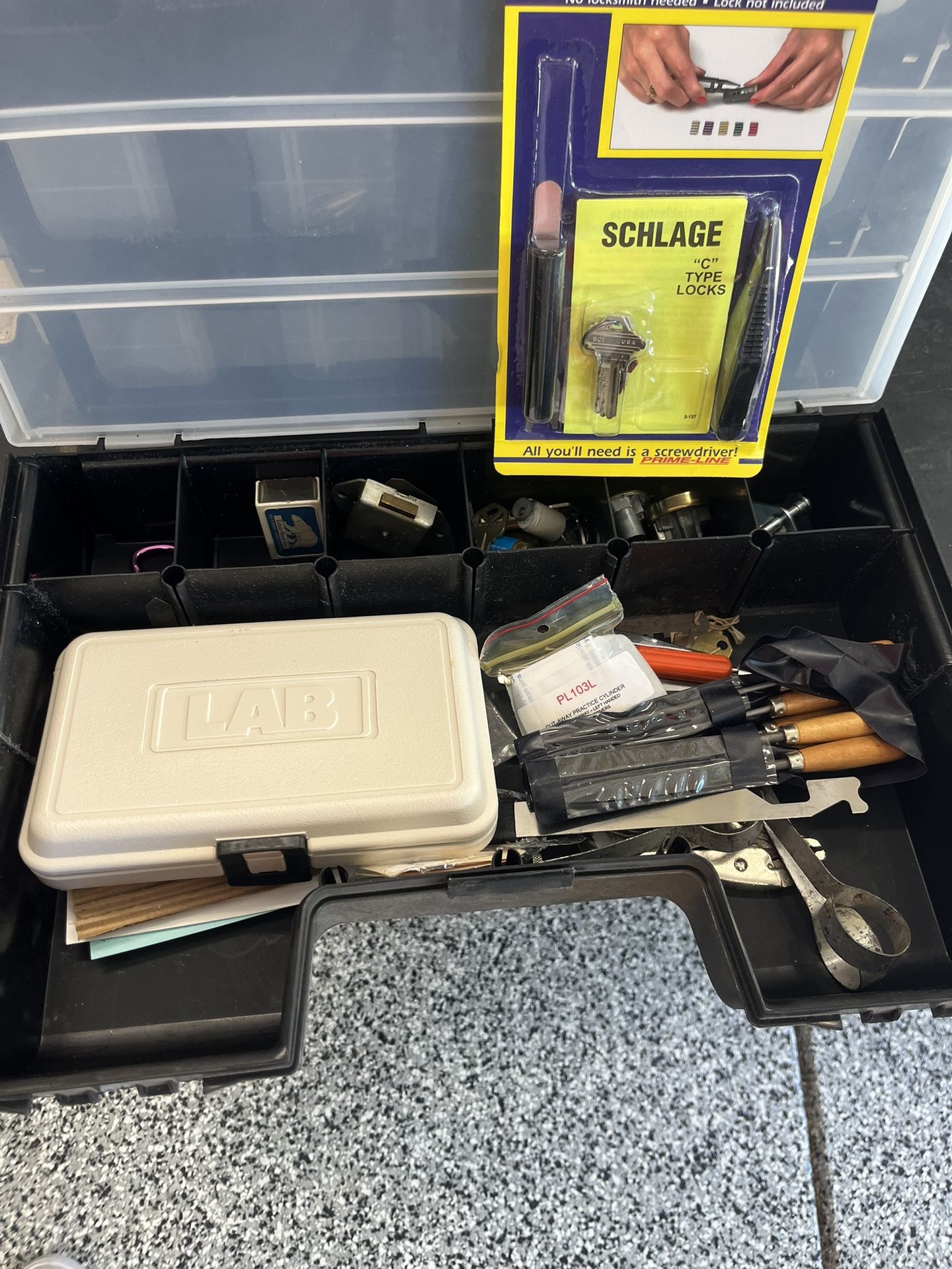 Stanley tool organizer with locksmith stuff