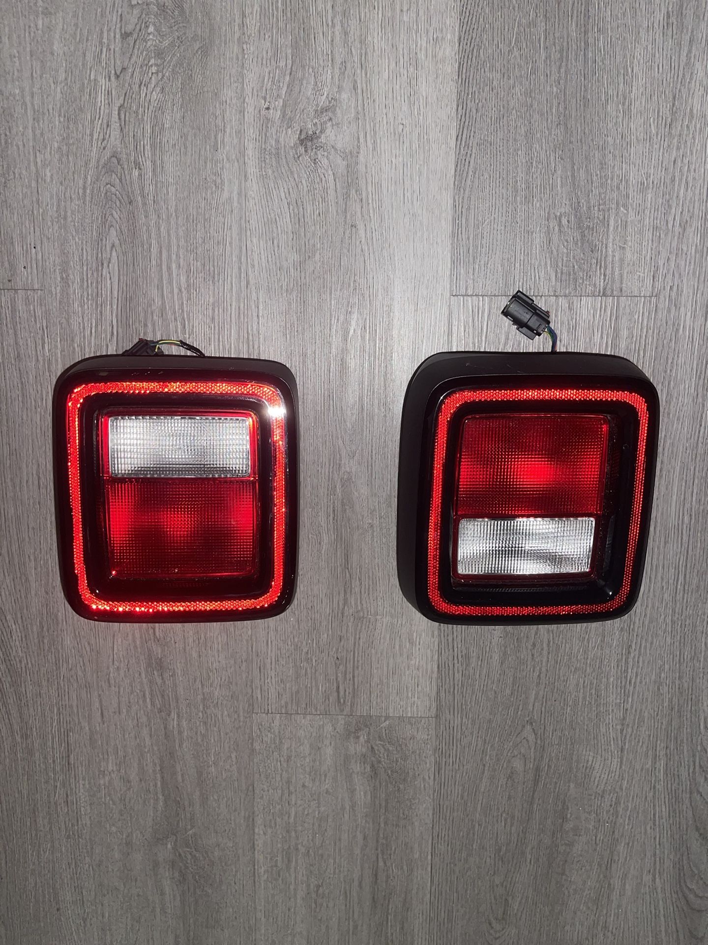 Jeep Wrangler Break Light Back Up Assembly 