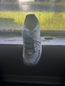 Avia shoes - Size 12