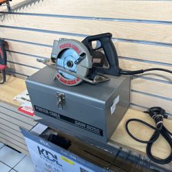 Porter Cable 6" Circular Saw Model 345 Heavy Duty Saw Boss with Case