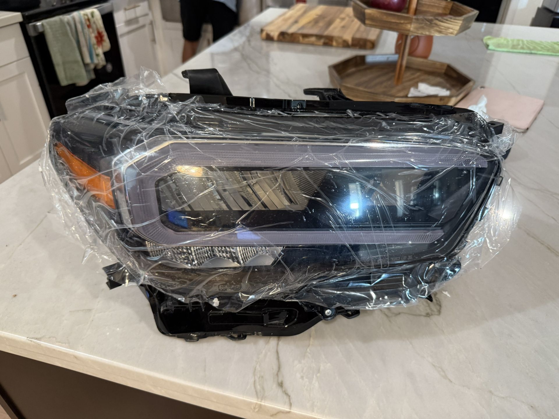 16-23 Tacoma pass headlight LED