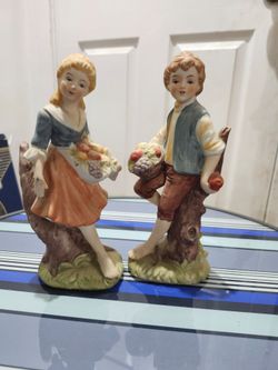 Vintage Lefton #470 Boy & Girl Fruit Basket Figurines Pair Japan Porcelain