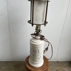 Vintage lamp floral white