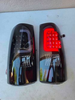 03-06 Chevrolet Silverado Gmc Sierra LED
Taillights Luces Traseras Calaveras Focos Luces Chevy