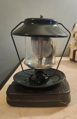 Vintage Coleman Dual Mantle Lantern with Burgundy Hard Plastic Case