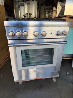 THERMADOR 30” STAINLESS STEEL ALL-GAS RANGE 🔥