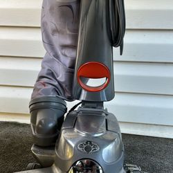 Kirby Sentria Vacuum And Carpet Shampooing 