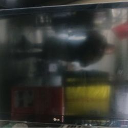 USED 55INCH LG TV