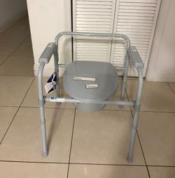 Brand NEW Medical Bedside Commode Portable Toilet Raised Seat