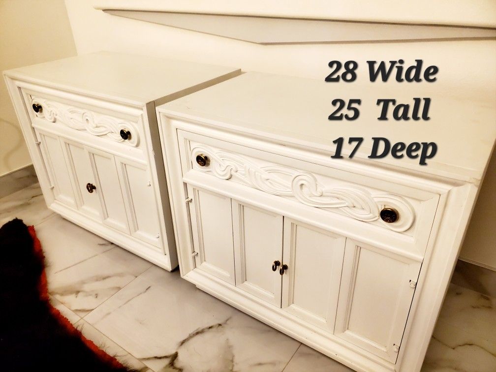 Thomasville 60s Nightstands - Collectors Pieces