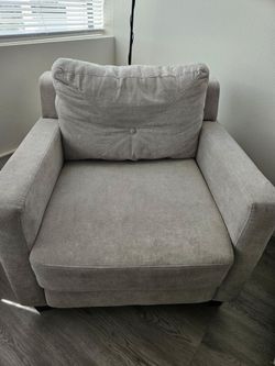 Upright Lounge Chair