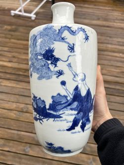 Chinese Antique blue and white vase 31cm