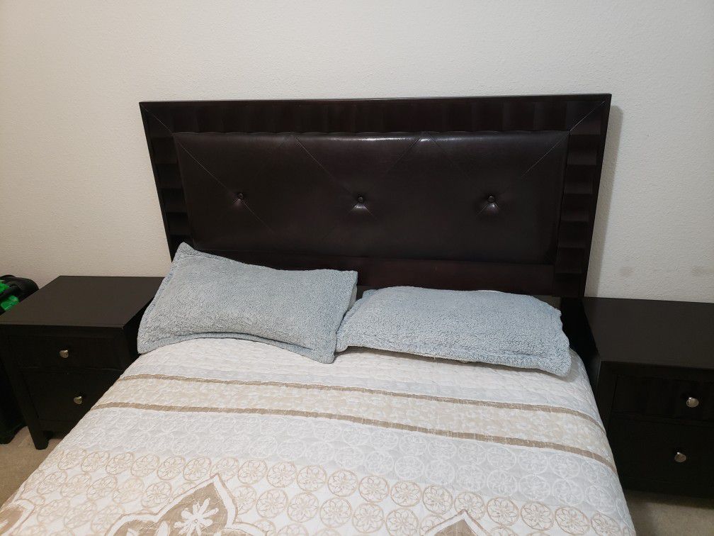 Queen bedroom set brown