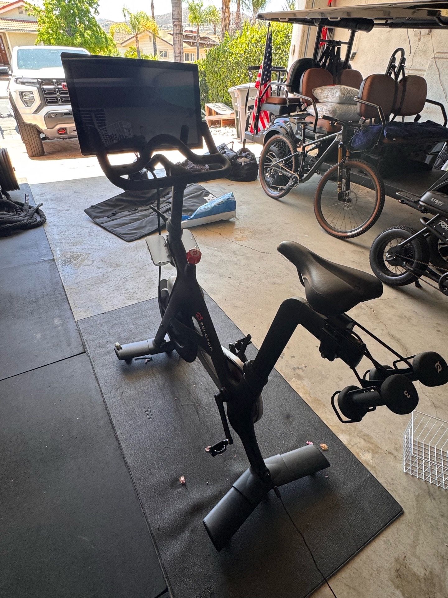 2020 Peloton Bike – Excellent Condition – Everything Works