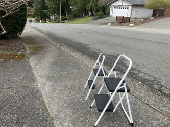 Handy Kitchen Panty Garage Truck Car Wash 19” High Step Ladder in Good condition $25 Each 