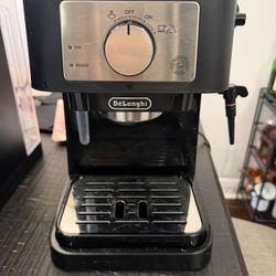 DeLonghi Compact Espresso Machine - Used