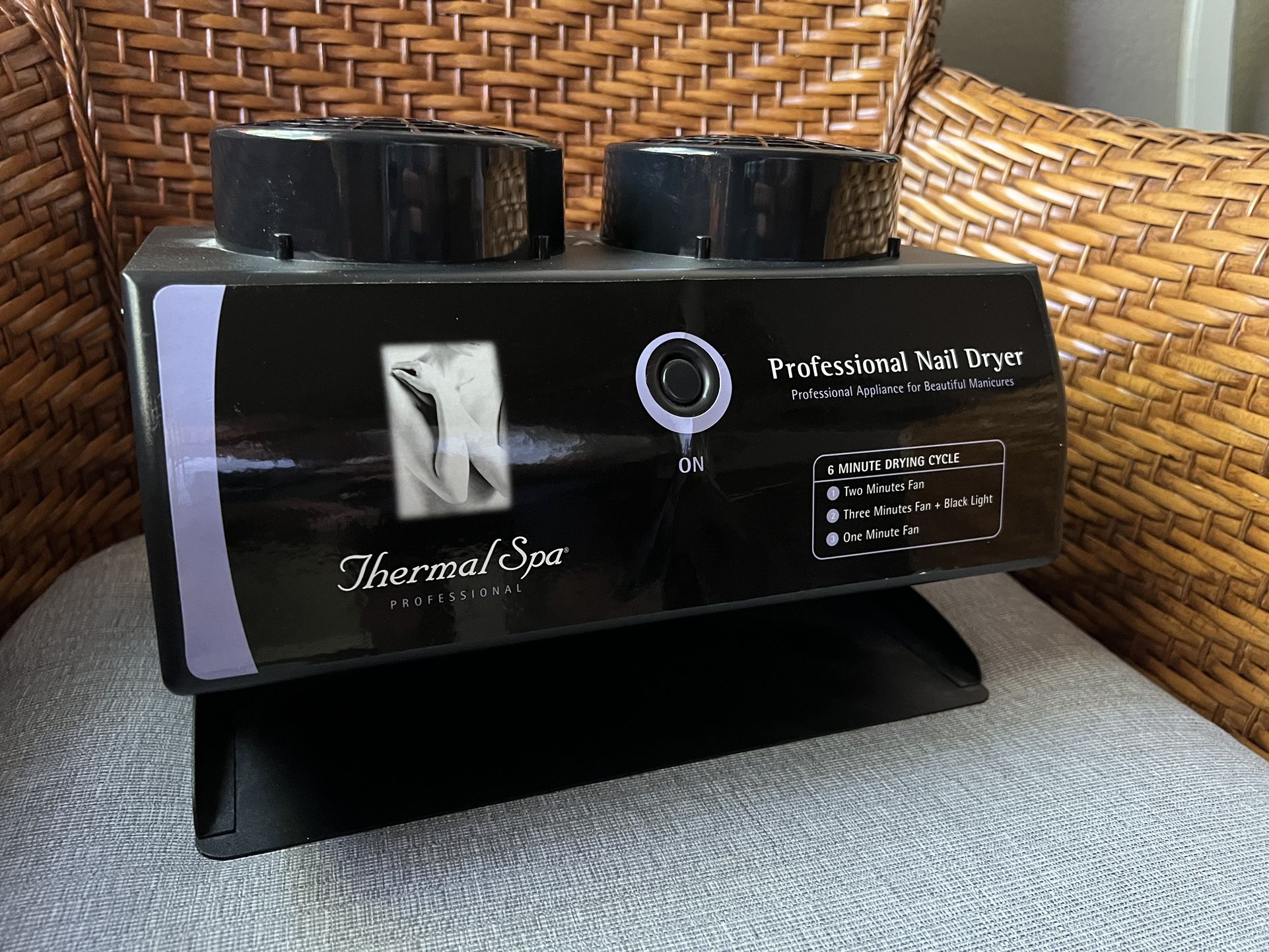 Like New Thermal Spa Professional Nail Dryer for Beautiful Manicures