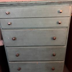 Chest of drawers