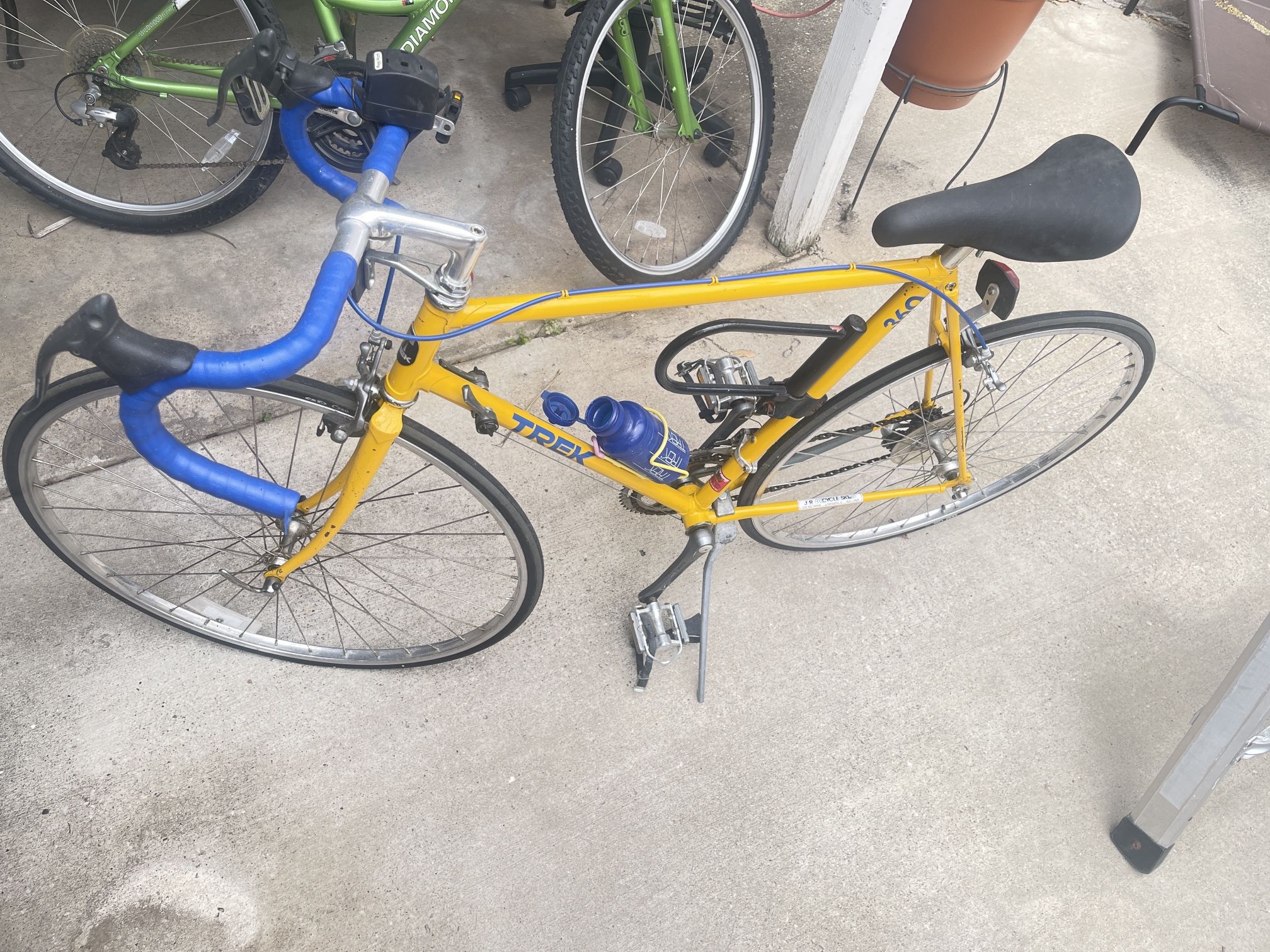 Trek 360 road bike hotsell