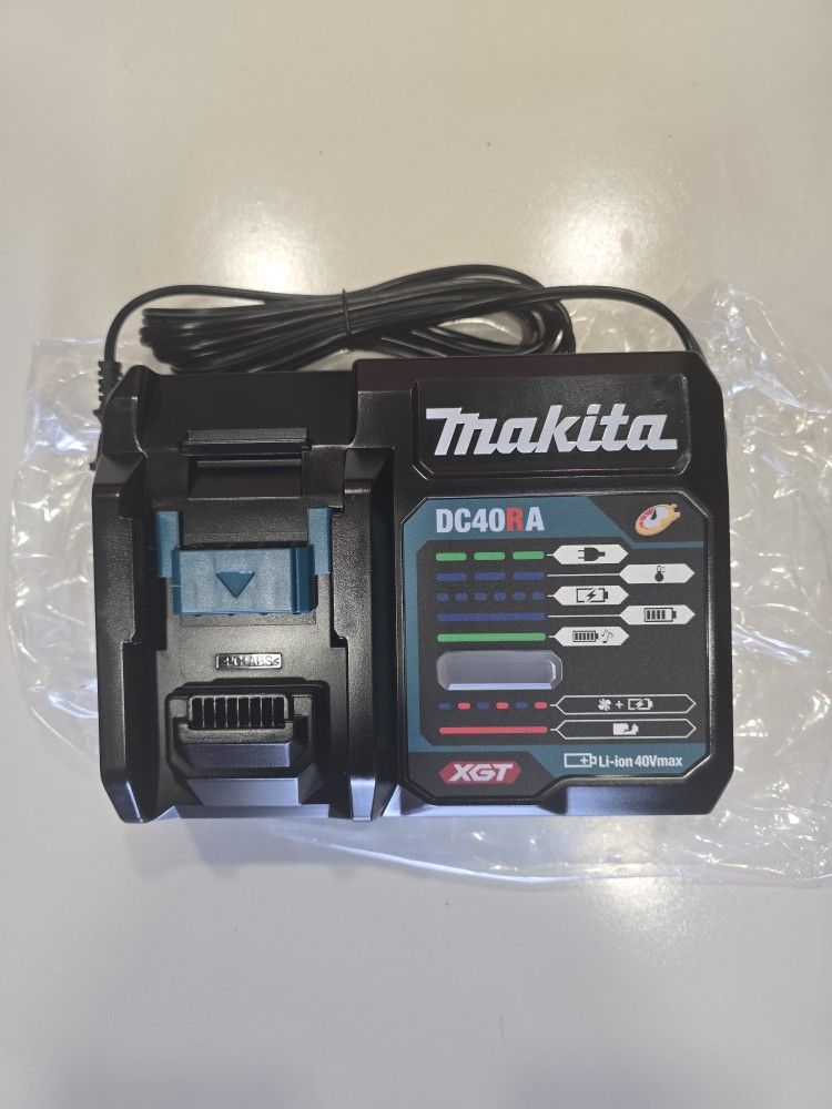 Makita 40v Charger 