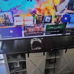 Xbox One S Gears Of War Edition With 2 Controls N Batteries 