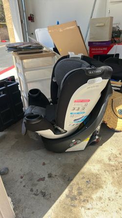Evenflo 360 car seat