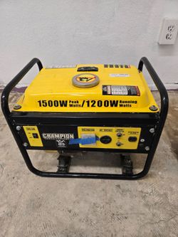 Champion 1500W/1200W Portable Gas Generator