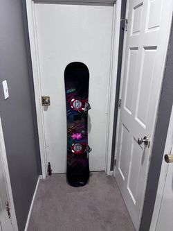 Snowboard with NEW Bindings - Size 150cm