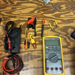 Fluke 88v Automotive Multimeter Kit 