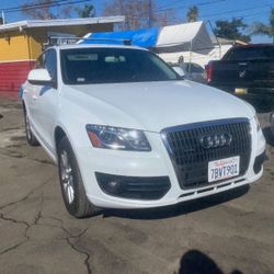 2012 Audi Q5 Quattro Premium Plus 