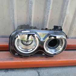 2015-2023 Dodge Challenger HID Xenon Headlight Right Side Oem