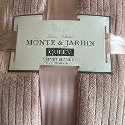 Monte and jardin online queen velvet blanket