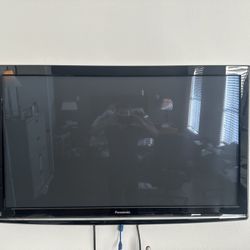 50” TV - Television With Wall Mount - Panasonic