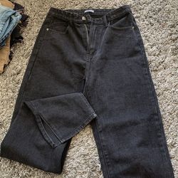 Black Highwaisted Slit Leg Jeans
