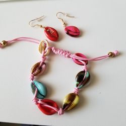 New Multicolor Sea Shells Adjustable bracelet with Earrings