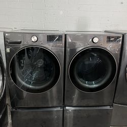 ✨ LG ThinQ Washer & Dryer Set with Pedestals ✨ 
