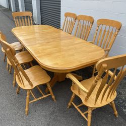 TABLE AND 8 CHAIRS! - FREE DELIVERY! - GREAT CONDITION AND QUALITY!