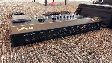 Line 6 Helix LT + Accessories